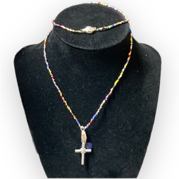Native made beaded cross necklace - Picture 5 of 7